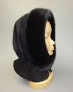 женский головной убор чёрного цвета из ткани и меха норки