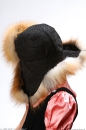 Детская меховая шапка ушанка из рыжей лисы вид сзади, головные уборы из меха