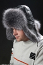 меховая шапка ушанка модель из серебристо чёрной лисы вид сбоку, мужские головные уборы